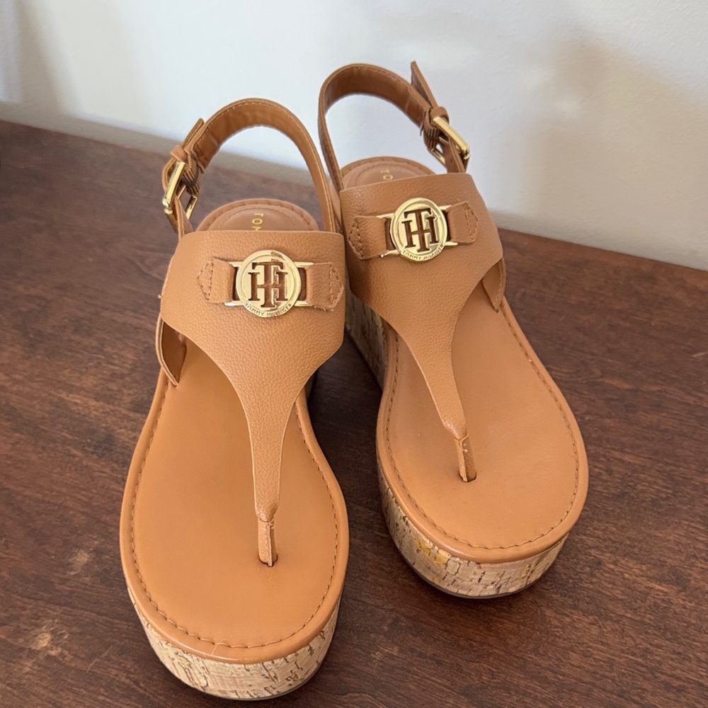 Tommy Hilfiger Tan Cork Platform Thong Sandals with Gold Logo